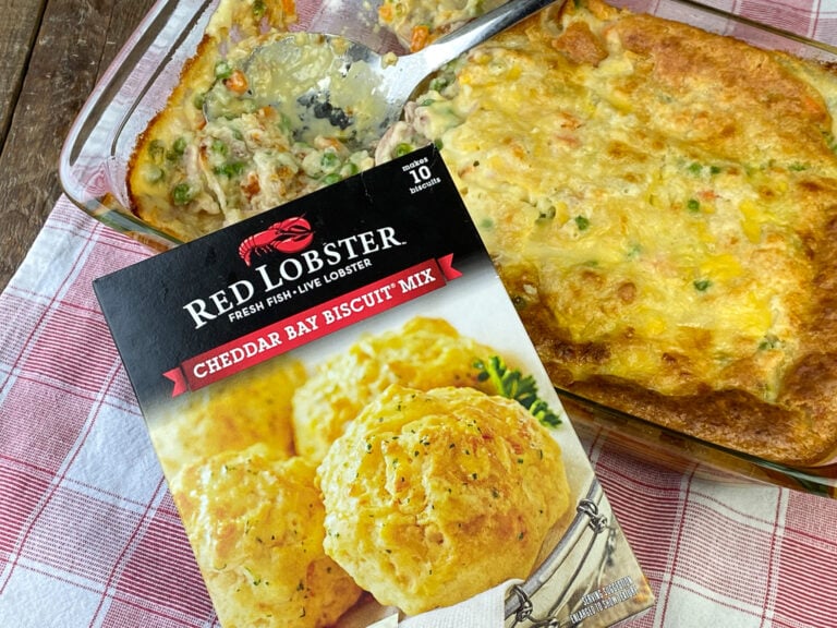 Cheddar Bay Biscuit & Chicken Casserole